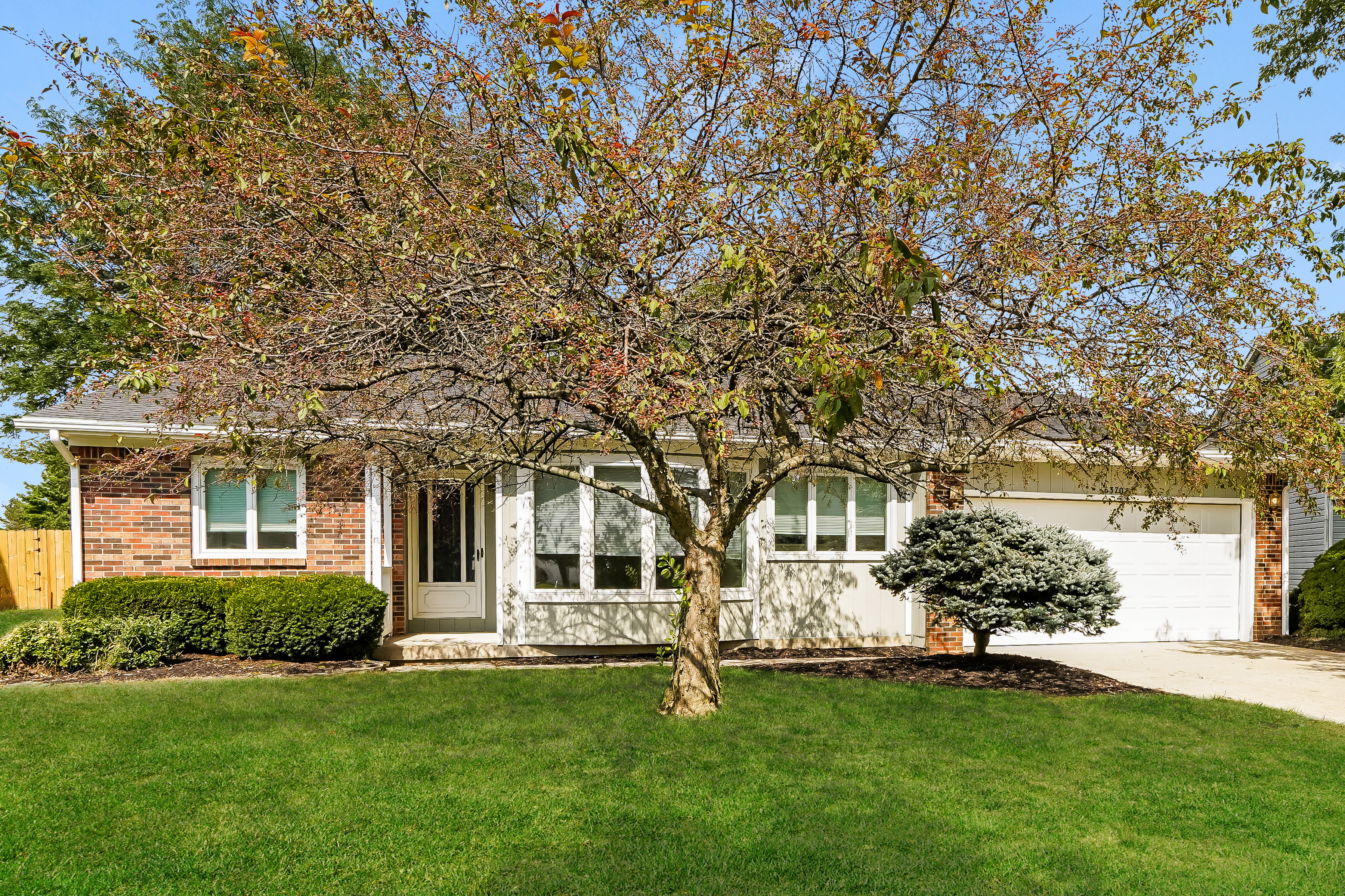 6370 Buckeye Path Dr N Grove City, OH 43123